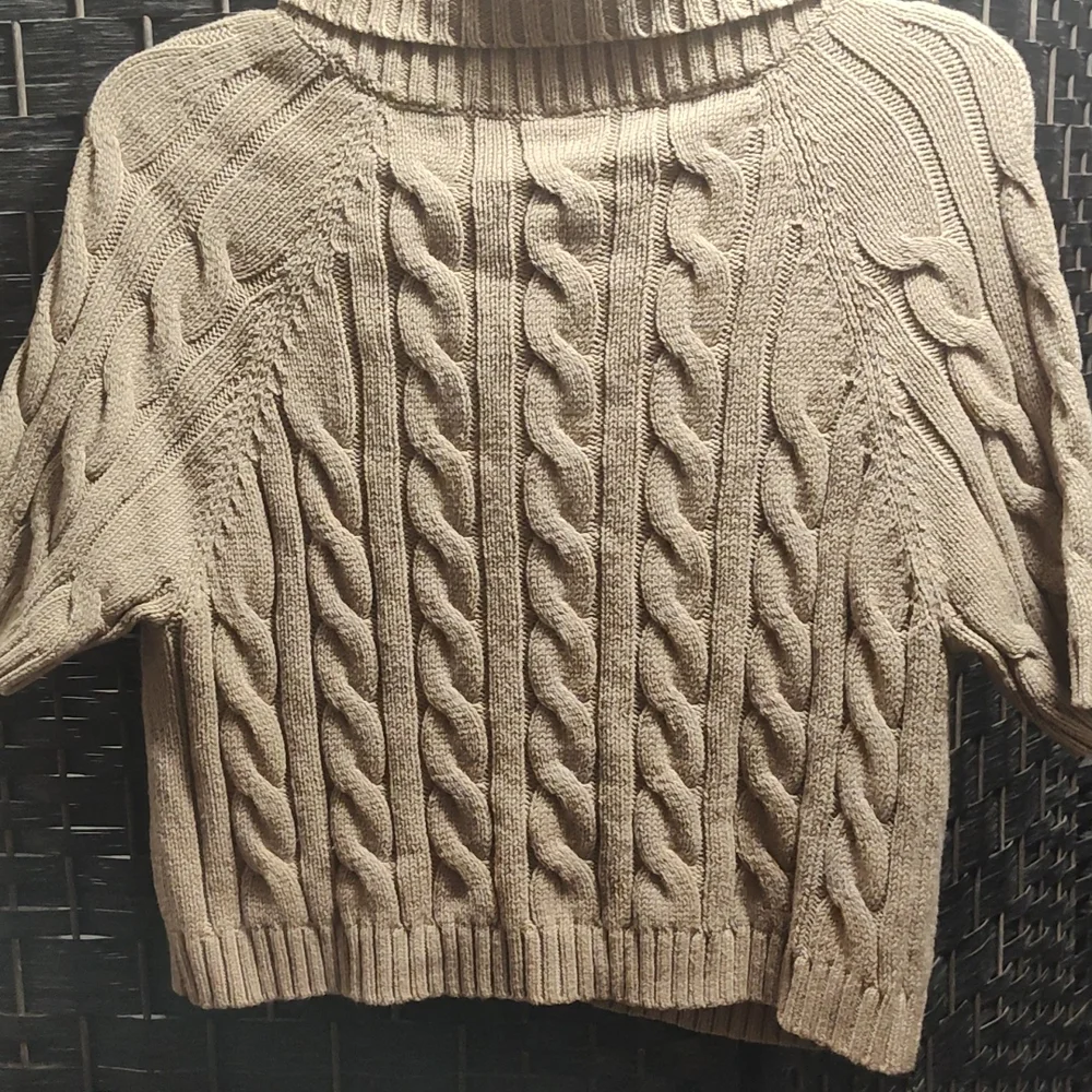 Sweater - Picture 4 of 4